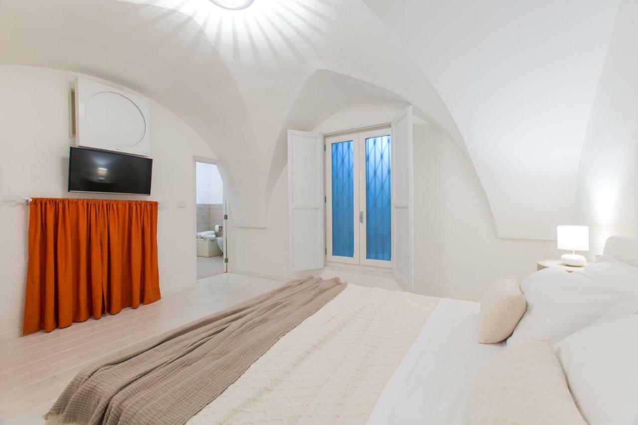 ليتشي La Finestra Sul Convitto B&B المظهر الخارجي الصورة