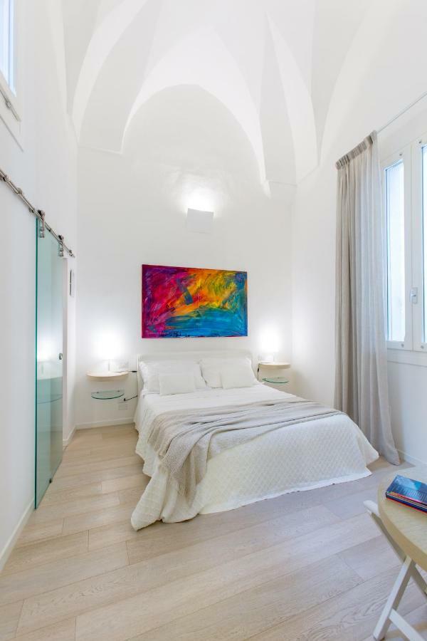 ليتشي La Finestra Sul Convitto B&B المظهر الخارجي الصورة